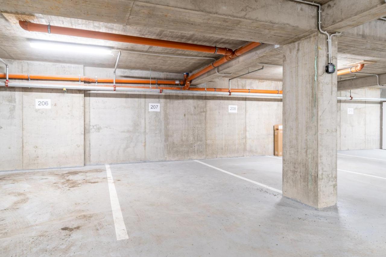 Brand New Studio Apartment #51 With Free Secure Parking In The Center ปราก ภายนอก รูปภาพ
